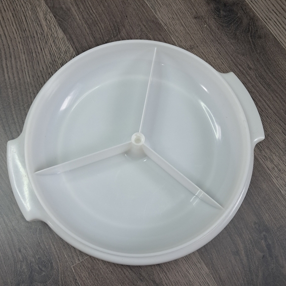 Vintage Tupperware White Suzette Divided Relish Serving Tray With Tan Lid - Picture 1 of 10